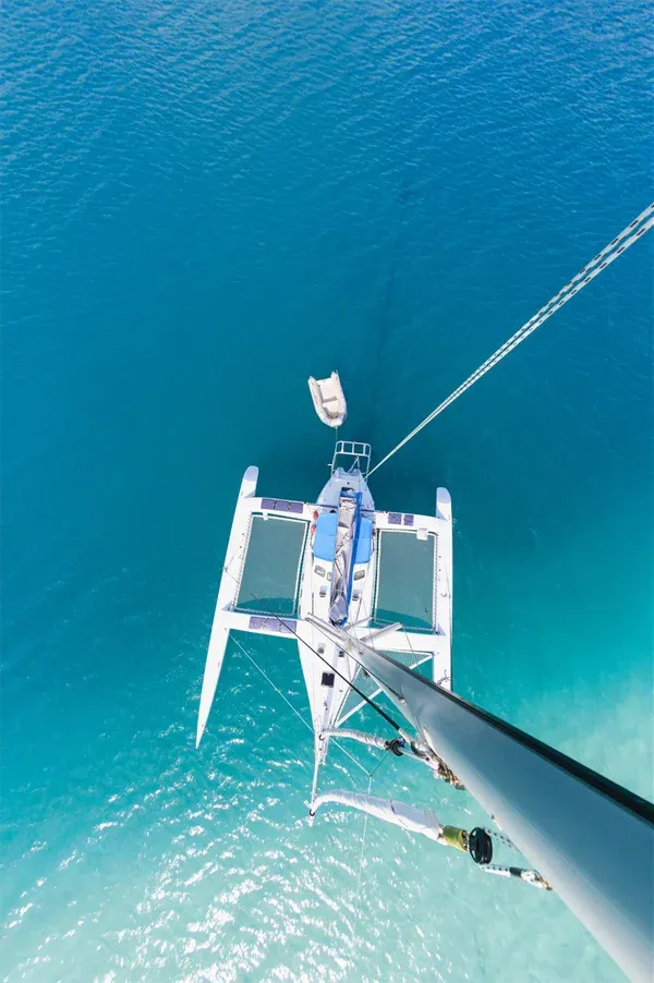 Navigation en catamaran privé avec service attentionné en Martinique.